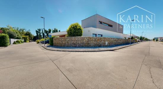 Nadštandardný 5 izbový rodinný dom v Šamoríne na predaj