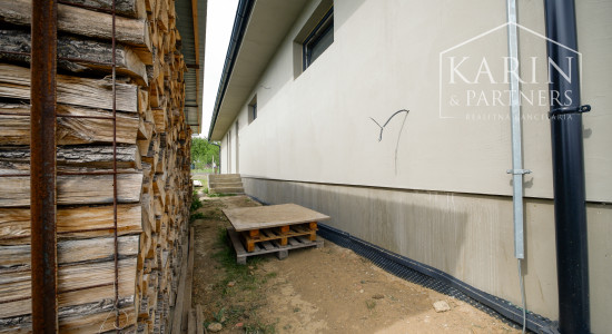 Volkovce: Luxusný 6i dom s bazénom a zapusteným sedením