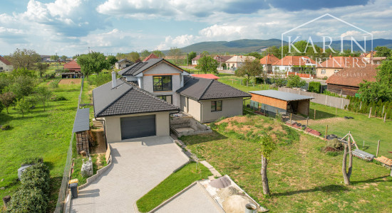 Volkovce: Luxusný 6i dom s bazénom a zapusteným sedením