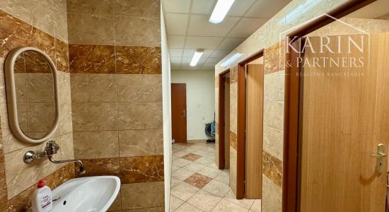 UNIVERZÁLNY PRIESTOR 80 m², STANIČNÁ UL. - HOLÍČ