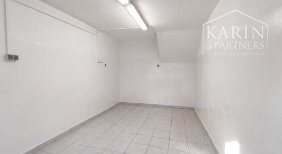 NA PREDAJ: Rodinný dom 3+1izbový, Kompletná rekonštrukcia, Palárikovo