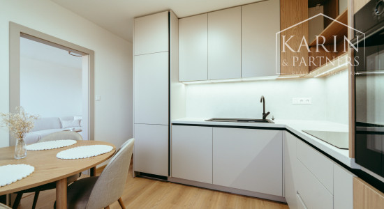 KOMPLETNE ZREKONŠTRUOVANÝ MODERNÝ 3-IZBOVÝ BYT