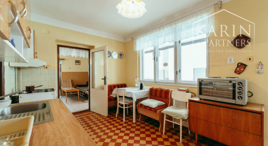 POCTIVÝ 3i TEHLOVÝ DOM V TOP PÔVODNOM STAVE, POZEMOK 1129m²