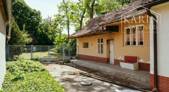 POCTIVÝ 3i TEHLOVÝ DOM V TOP PÔVODNOM STAVE, POZEMOK 1129m²
