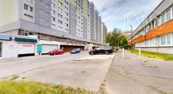 KOMPLETNE ZARIADENÁ GARSÓNKA S LOGGIOU V PETRŽALKE – ROVNIANKOVA ULICA