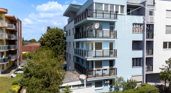 Priestranný 3i byt s balkónom a loggiou v Šamoríne