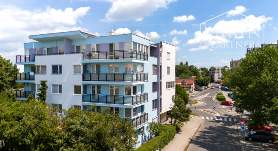 Priestranný 3i byt s balkónom a loggiou v Šamoríne