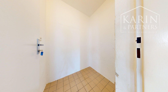 Priestranný 3i byt s balkónom a loggiou v Šamoríne