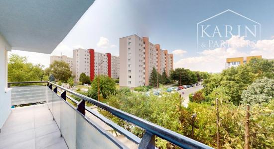 Priestranný 3i byt s balkónom a loggiou v Šamoríne