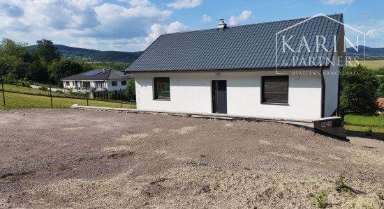 Úplne nová 3-izbová novostavba s panoramatickým výhľadom na priehradu na prenájom