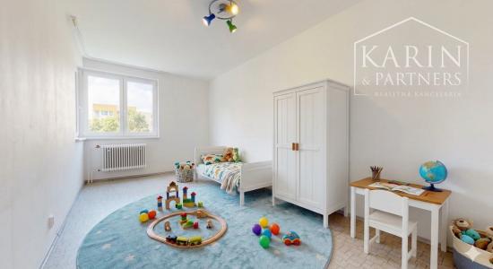 Priestranný 3i byt s balkónom a loggiou v Šamoríne