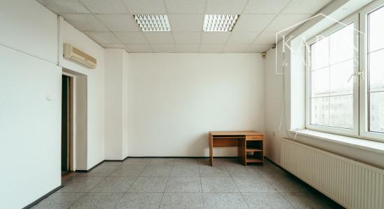 PRENÁJOM: PODNIKATEĽSKÝ OBJEKT V CENTRE HOLÍČA (260 m²)