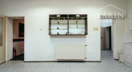 PRENÁJOM: PODNIKATEĽSKÝ OBJEKT V CENTRE HOLÍČA (260 m²)
