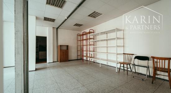 PRENÁJOM: PODNIKATEĽSKÝ OBJEKT V CENTRE HOLÍČA (260 m²)