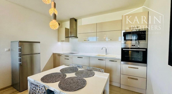2-IZBOVÝ BYT S LOGGIOU A KLÍMOU, DEVÍNSKA NOVÁ VES