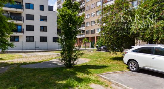 KOMPLETNE ZARIADENÝ 2I BYT S BALKÓNOM A PARKOVACÍM MIESTOM