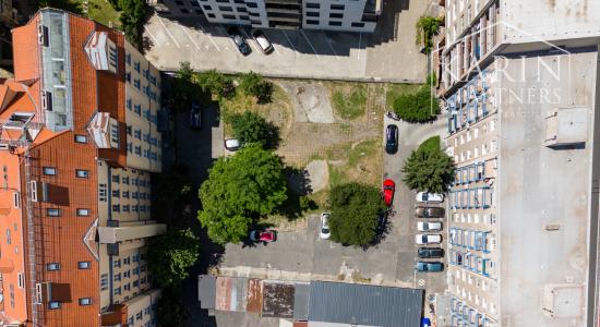 KOMPLETNE ZARIADENÝ 2I BYT S BALKÓNOM A PARKOVACÍM MIESTOM