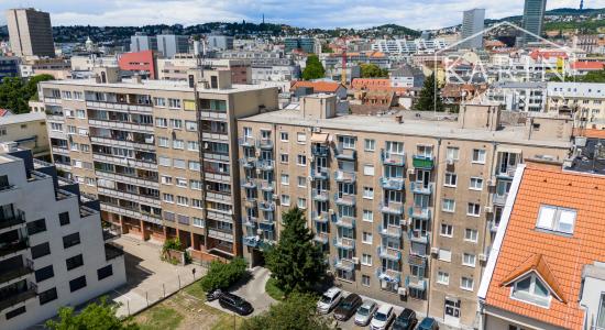 KOMPLETNE ZARIADENÝ 2I BYT S BALKÓNOM A PARKOVACÍM MIESTOM
