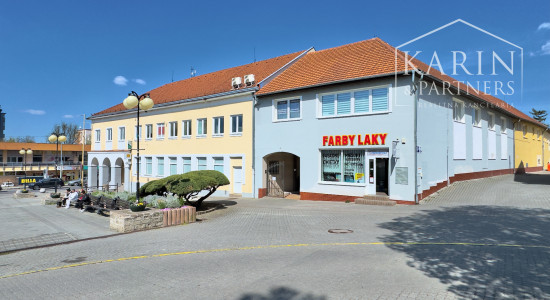 Zrekonštruovaný priestor s umývadlom v centre mesta, Holíč - Nám. mieru