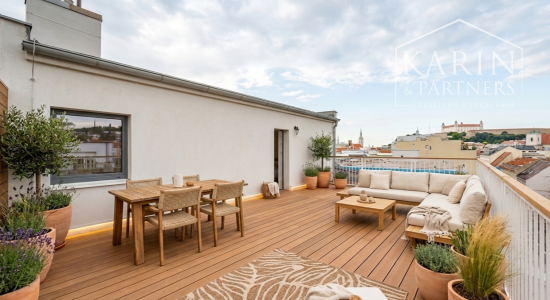 UNIKÁTNY 1I BYT S 45,5 m² TERASOU V CENTRE HLAVNÉHO MESTA