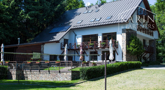 HOTEL VILA 3 STROMY V REKREAČNEJ OBLASTI HARMÓNIA