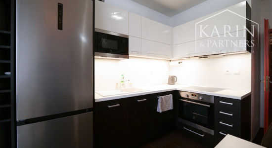 Kompletne zariadený 1,5i byt | Klimatizácia | Loggia | Garáž