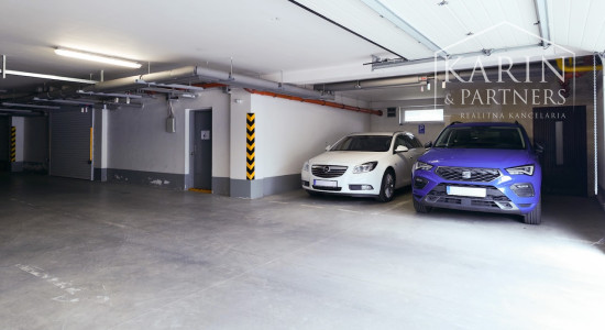 Kompletne zariadený 1,5i byt | Klimatizácia | Loggia | Garáž