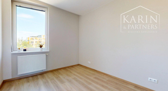 ÚTULNÝ ZARIADENÝ 2I BYT S BALKÓNOM, PIVNICOU A PARKOVACÍM MIESTOM