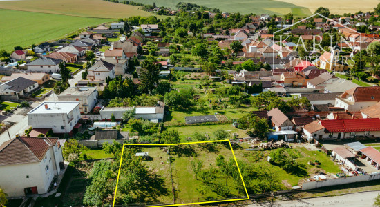 PREDAJ: STAVEBNÝ POZEMOK SO SIEŤAMI