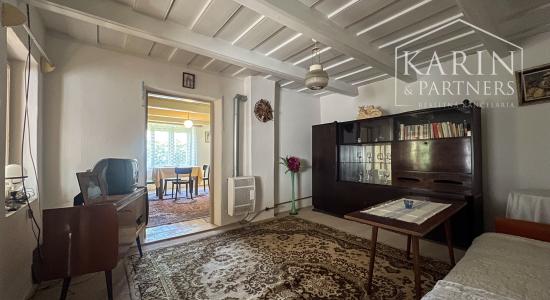 2i tehlový dom s vínnou pivnicou a pozemkom 1250 m²