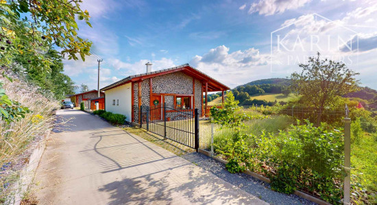 Prémiová novostavba rodinného domu s panoramatickým výhľadom (obec Uhliská) – Ideálna investícia a únik do prírody