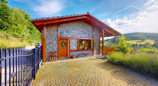 Prémiová novostavba rodinného domu s panoramatickým výhľadom (obec Uhliská) – Ideálna investícia a únik do prírody