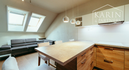 MODERNÝ PODKROVNÝ 3-IZBOVÝ BYT, SKALICA - LÚČKY
