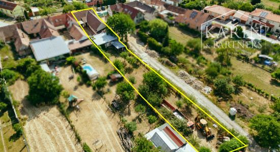 ZREKONŠTRUOVANÝ A ZARIADENÝ 3i RODINNÝ DOM V SKALICI