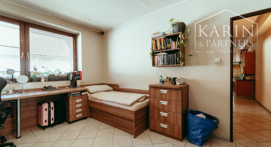 ZREKONŠTRUOVANÝ A ZARIADENÝ 3i RODINNÝ DOM V SKALICI