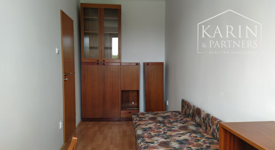 Prenájom rekonštr. 3 izb. byt 65m2 s balkónom 2m2 na Tokajíckej ul., BA II. Ružinov.