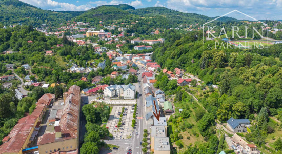 Kompletne zrekonštruovaný 1,5 izbový byt s magickým výhľadom na Nový zámok a krok od historického centra