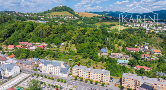 Kompletne zrekonštruovaný 1,5 izbový byt s magickým výhľadom na Nový zámok a krok od historického centra