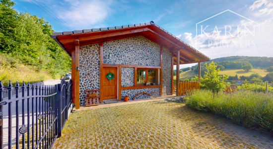 Prémiová novostavba rodinného domu s panoramatickým výhľadom (obec Uhliská) – Ideálna investícia a únik do prírody