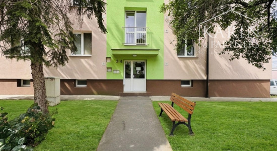 PRIESTRANNÝ 3i BYT S 2 LODŽIAMI, KOMOROU A ZÁHRADKOU