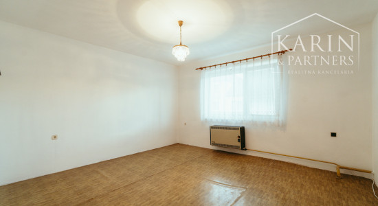 4i rodinný dom neďaleko centra mesta Senica