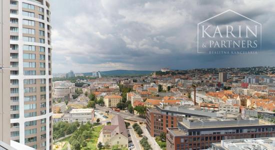 DIZAJNOVO ZARIADENÝ 2I BYT S VÝHĽADOM NA HRAD V PROJEKTE SKY PARK