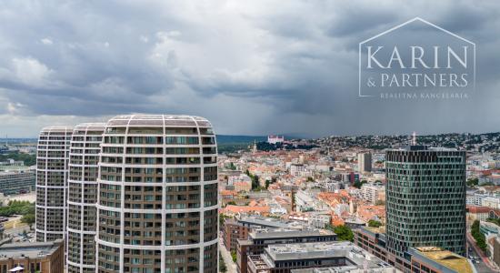 DIZAJNOVO ZARIADENÝ 2I BYT S VÝHĽADOM NA HRAD V PROJEKTE SKY PARK