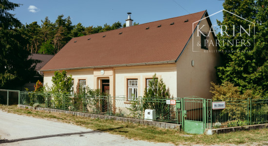 5i rodinný dom/chalupa pri borovicovom lese v obci Borský Mikuláš