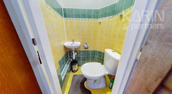Kompletne zrekonštruovaný 6-izbový rodinný dom s garážou v tichej uličke priamo v tesnej blízkosti centra Zvolena