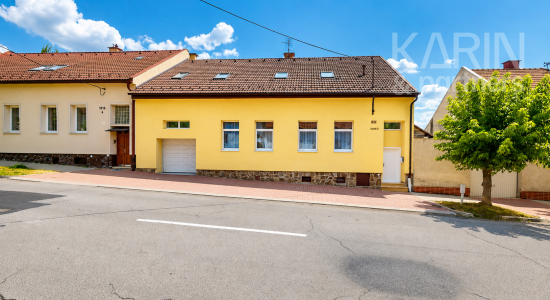 Kompletne zrekonštruovaný 6-izbový rodinný dom s garážou v tichej uličke priamo v tesnej blízkosti centra Zvolena