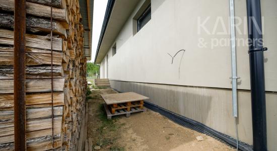 Luxusný 6i dom s bazénom a zapusteným sedením