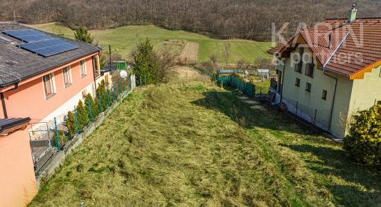 Stavebný pozemok s rozlohou 1758 m² v krásnej obci Lošonec.
