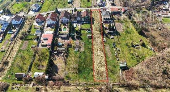 Stavebný pozemok s rozlohou 1758 m² v krásnej obci Lošonec.