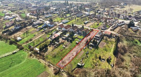 Stavebný pozemok s rozlohou 1758 m² v krásnej obci Lošonec.